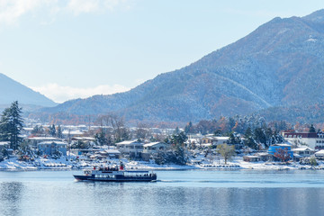 kawaguchiko lake, Mountain Background 