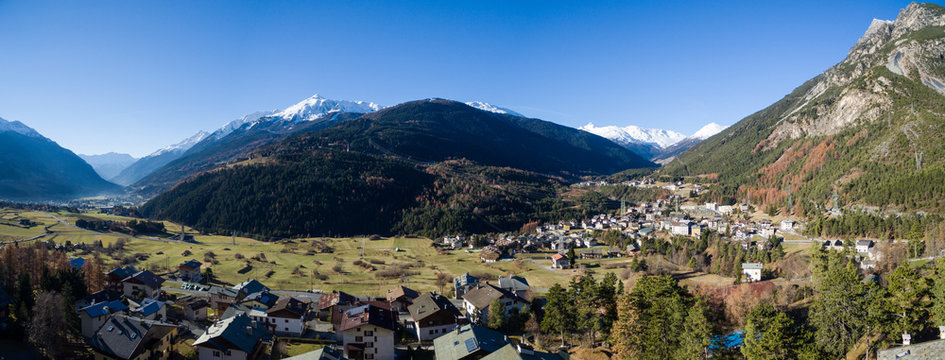 Alta Valtellina - Vista panoramica su Bormio e Valdidentro