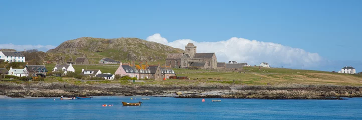 Photo sur Aluminium Plage tropicale Iona Scotland uk Inner Hebrides Scottish island off the Isle of Mull west coast of Scotland a popular tourist destination known for the abbey panorama