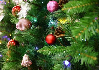 Fototapeta na wymiar Christmas tree ornament