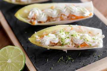 endives chair de crabe et chantilly au citron vert 5