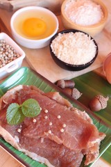 Making pork fried with breaded ( pork cutlet tonkatsu).