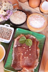 Making pork fried with breaded ( pork cutlet tonkatsu).