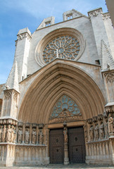 Façade gothique et portail roman de la cathédrale Saint Thècle, Tarragone, Catalogne, Espagne