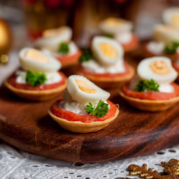 Little Tarts of Salmon, Cheese and Egg