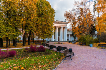 The autumn in the park (ENEA, VDNKh, VDNH)