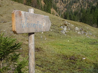 Wasserfall - Wegzeichen