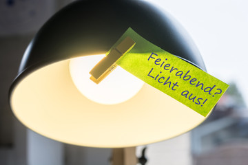 Strom sparen durch Ausschalten des Lichtes