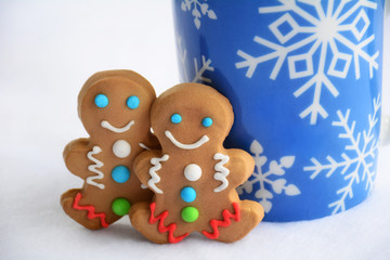 Gingerbread men and hot chocolate