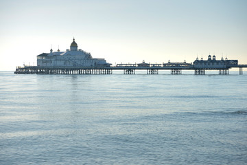 Fototapeta na wymiar Eastbourne pier