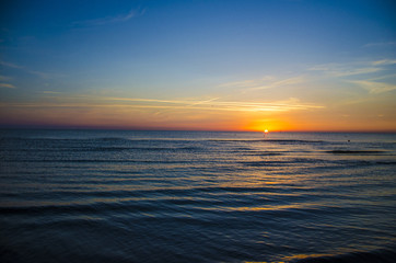 Naklejka na ściany i meble tramonto sul mare
