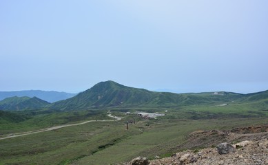 Obraz premium Landscape views, mountains, blue sky, fish, bridge.