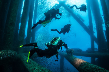 Oil rig dive crew