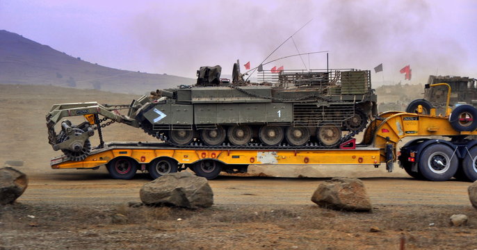 Panzer der israelischen Armee unterwegs in Galil&auml;a