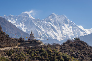 Stupa in front of Everest and Lhotse mountain, Everest region, N - obrazy, fototapety, plakaty