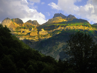 Fototapeta na wymiar pyrenees mountains france