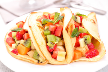 pancake with fruits