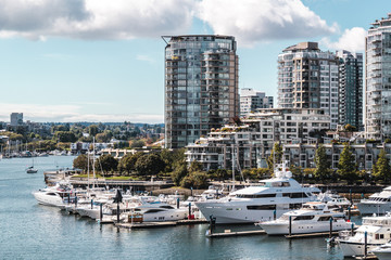 Fototapeta na wymiar False Creek and Downtown Vancouver in Vancouver, Canada