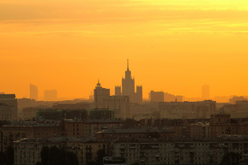 Fototapeta na wymiar Sunrise in moscow from vorob`yovy gory.