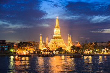 Fototapeta na wymiar Wat Aroon, Bangkok ,Thailand