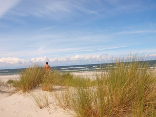 Fototapeta na wymiar Plaża nad morzem bałtyckim
