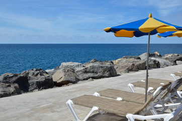 Sunbeds with parasol