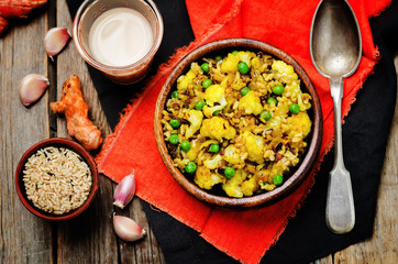 cauliflower green peas turmeric rice