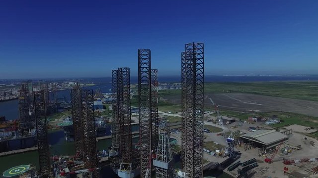 OIL RIGS OFFSHORE AND LAND RIGS