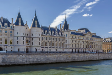 Fototapeta na wymiar Conciergerie building in Paris