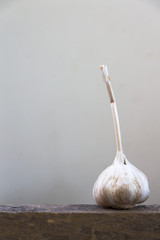 Raw garlic is cooking