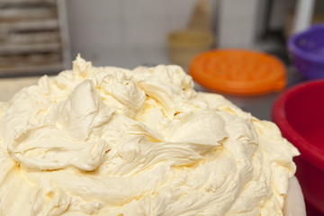 cream cake with vanilla