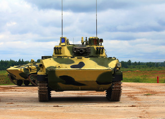 Airborne combat vehicle