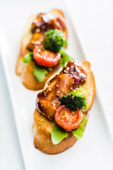 canape with chicken