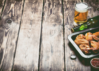 Smoked chicken wings with beer