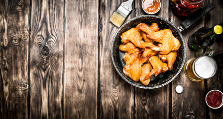 Smoked chicken wings with beer