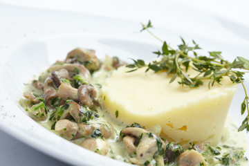 mashed potato with mushrooms