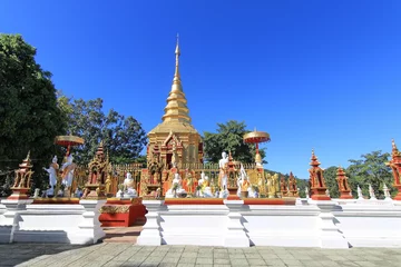 Zelfklevend Fotobehang Wat Phra That Doi Wao (Black Scorpion Temple) © Maicyber