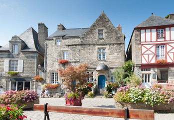 historische Gebäude in Rochefort on Terre, Bretagne, Frankreich