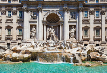 Obraz na płótnie Canvas The Trevi Fountain (Fontana die Trevi) in Rome, Italy