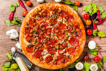 ミックスピザ　 Mixture pizza Italian food