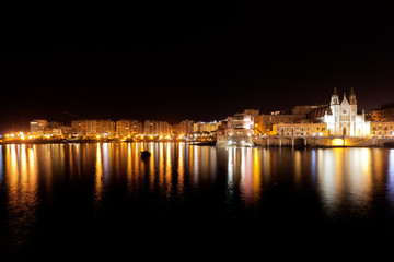 Fototapeta na wymiar Panorama of the town of Sliema in Malta at night 