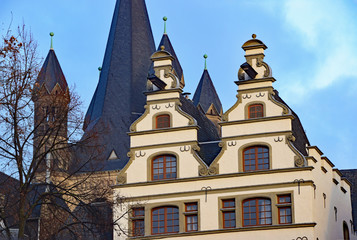 Volutengiebel am Alter Markt in Köln
