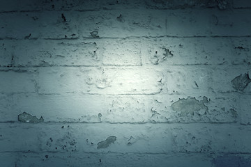 Bricks with breaks