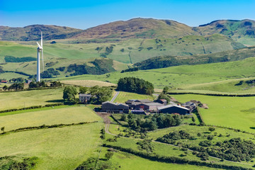 Die herrliche Hügellandschaft bei Trefeurig, Credigion in Wales 