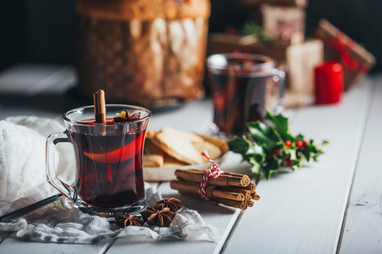 Mulled wine glass with orange, cinnamon and star anise