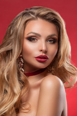 Fototapeta premium Beauty woman with beautiful make-up color .