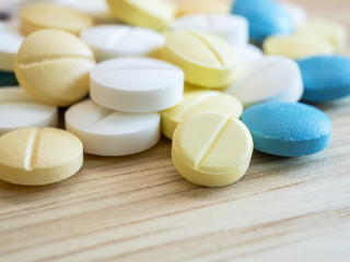 Fototapeta na wymiar Closeup group of medicine pill 4