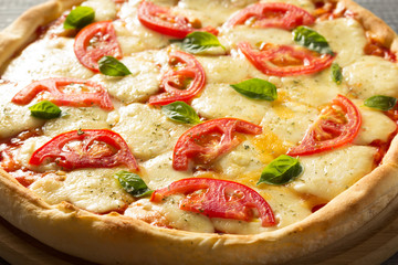 margarita pizza at wood