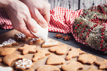 Christmas gingerbread icing decorating process