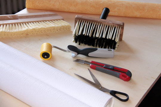 Werkzeug und Tapete für Heimwerker